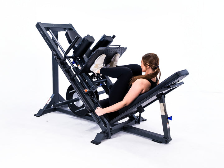 Bodycraft F760 – model performing a leg press