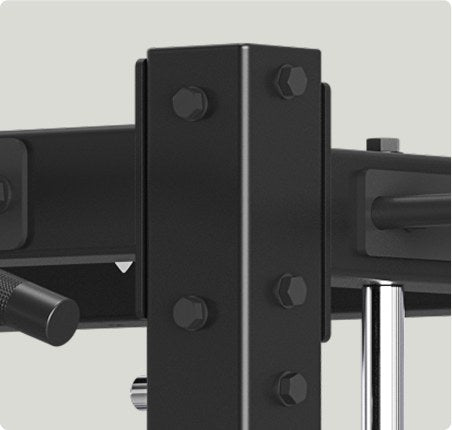 Vision Fitness 400-PR – heavy-duty bolted frame joint detail